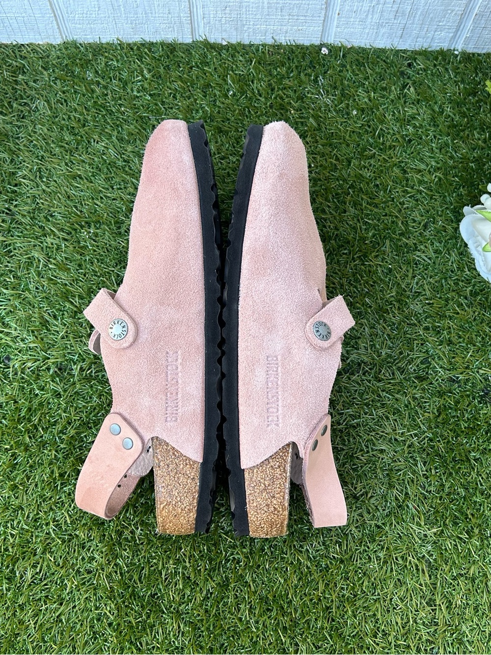Birkenstock
Tokio Suede Leather size 38 US 7-7.5 like new
$165 Color: Pink Clay - Picture 12 of 16